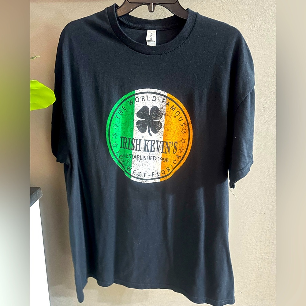 GILDAN MEN’S T-SHIRT “The World’s Famous”